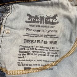 Levi 501 Pants 42-30 $8.00 Like New 