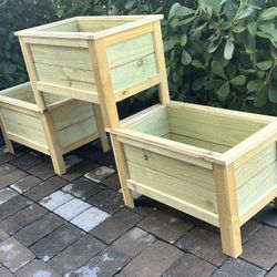🦋Outdoor Planter Box w/Legs 💯% Pine (27”Lx17”Hx16”W) Flowers 💐 Plants 🌱Herbs☀️Farm House Country