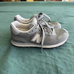 $20 New Balance kid size 12 US slate gray white
