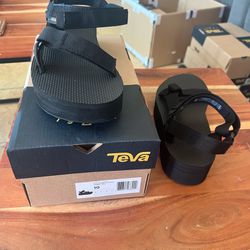Teva Women’s Platform Sandals Size 10 