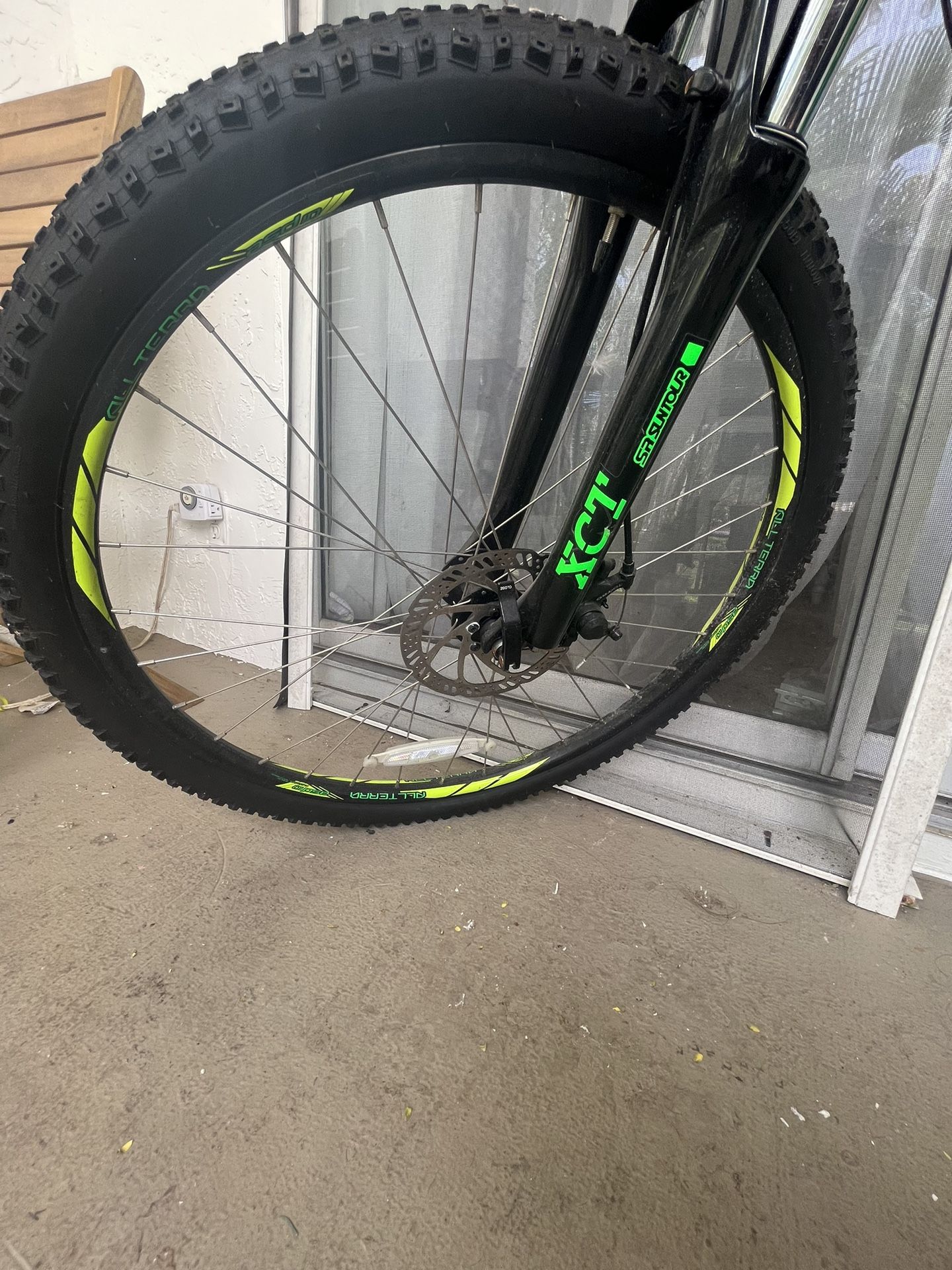 GT Aggressor Mountain Bike for Sale in Palm Beach Gardens, FL