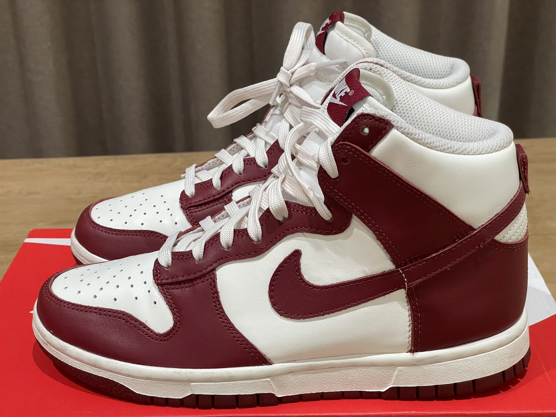 Size 7W Nike Dunk High Team Red