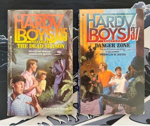 The Hardy Boys Casefiles Books (#35 & #37) – Paperbacks