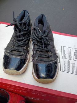 Jordans shoes 5y  black patton leather