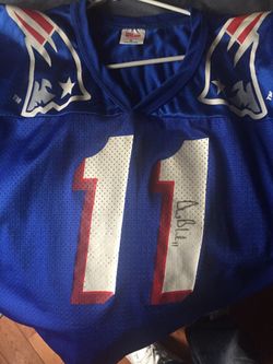 Autograph Drew Bledsoe pats jersey