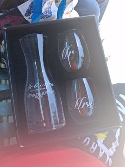 AW bridal mr and mrs wine glasess