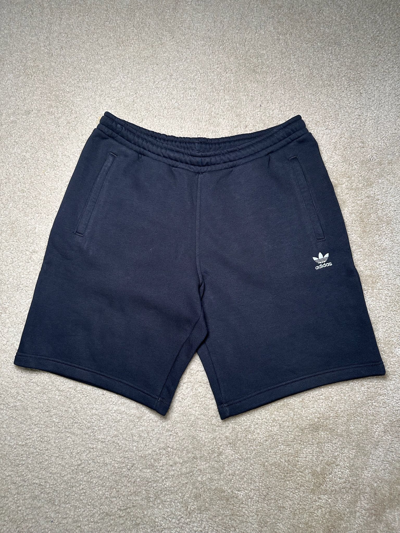 NWOT Adidas Essential Short JX7890 Men’s Size Large Black New