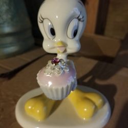 Tweety bird Figurine