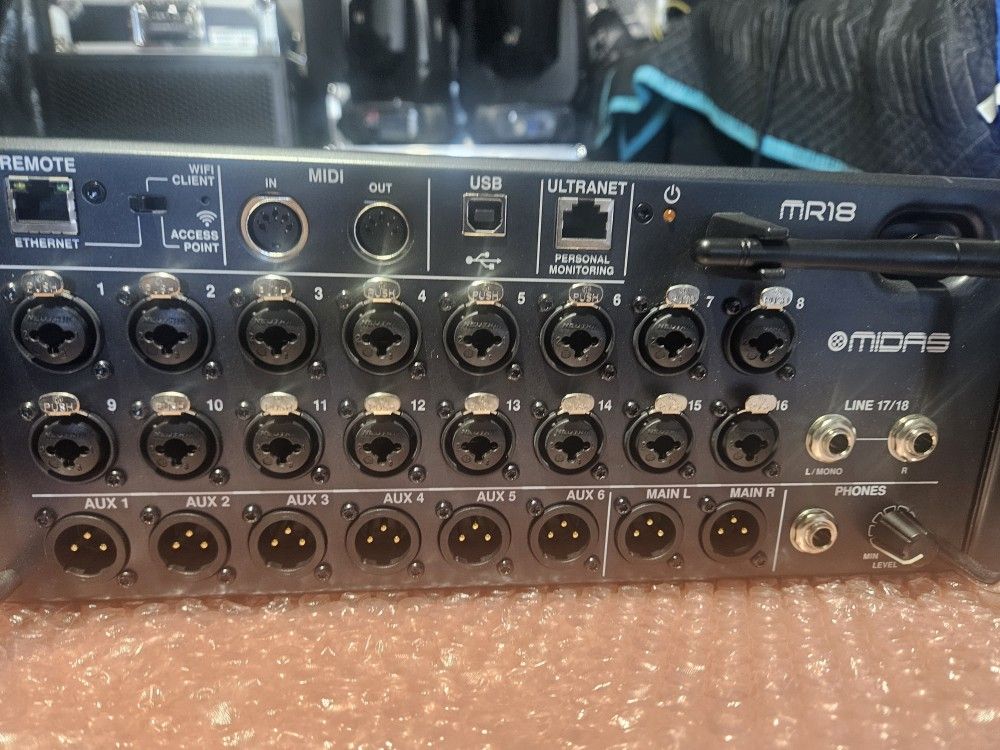 MIDAS MR18 MIXER