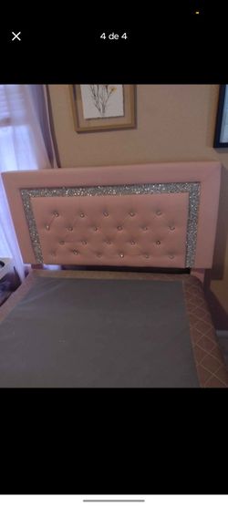 ♥️♥️♥️twin bed frame and box spring