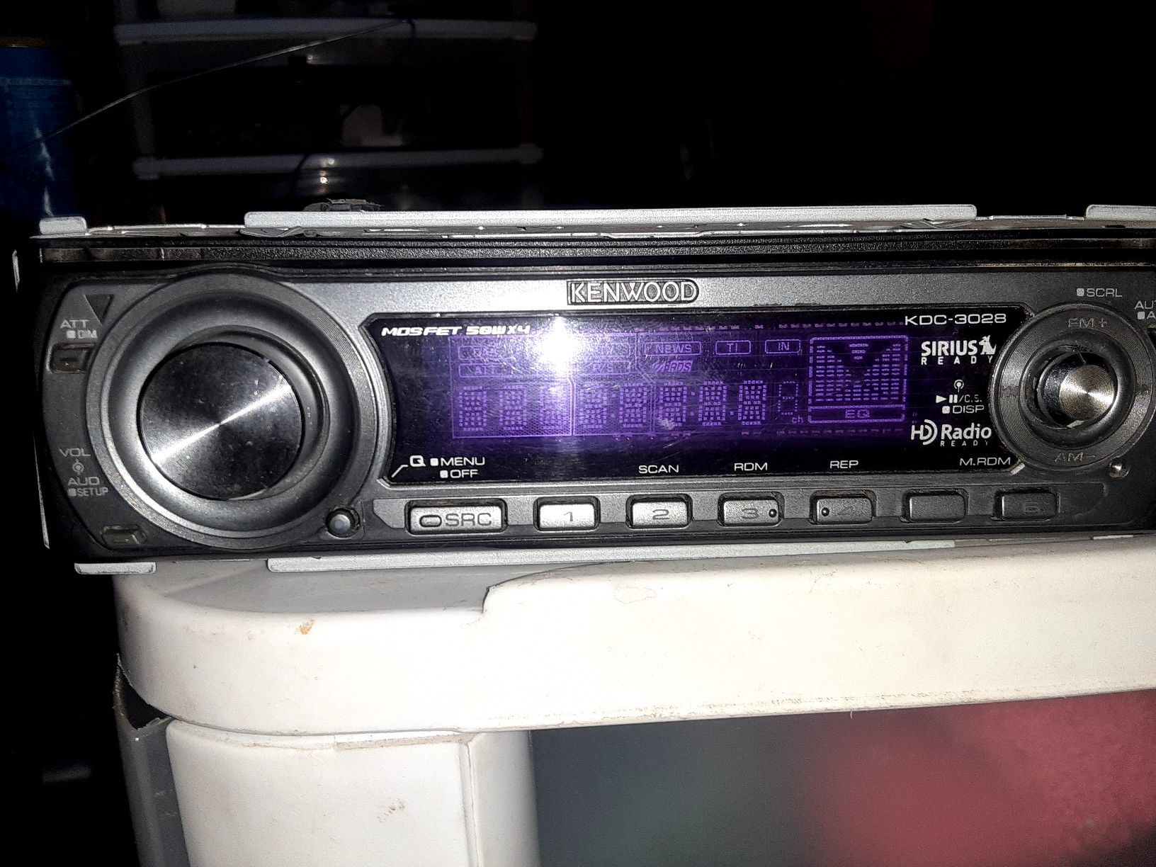Kenwood KDC-3028 CD player