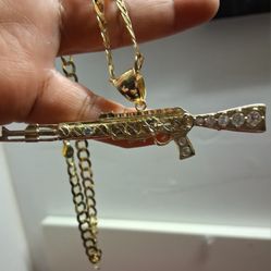 14k Yellow Gold Italian Pendat