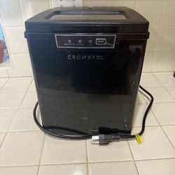 Crownful Ice Maker 