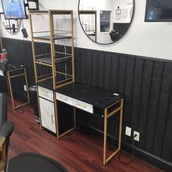 3 Barber/Beauty Station