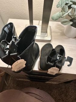 Boots size 9 in kids