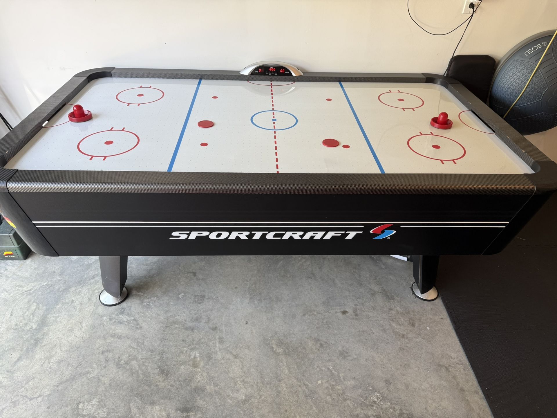 Sportcraft 7 Foot Air hockey Table