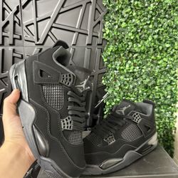 Aj4 Nike Air jordan 4 retro Black Cat  Size 7,7.5,8,8.5,9,9.5,10,10.5,11,12 