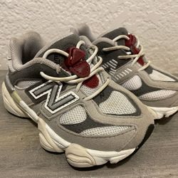 New balance boys shoes