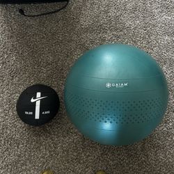 Gaiam Yoga Ball // 10lb Nike Medicine Ball