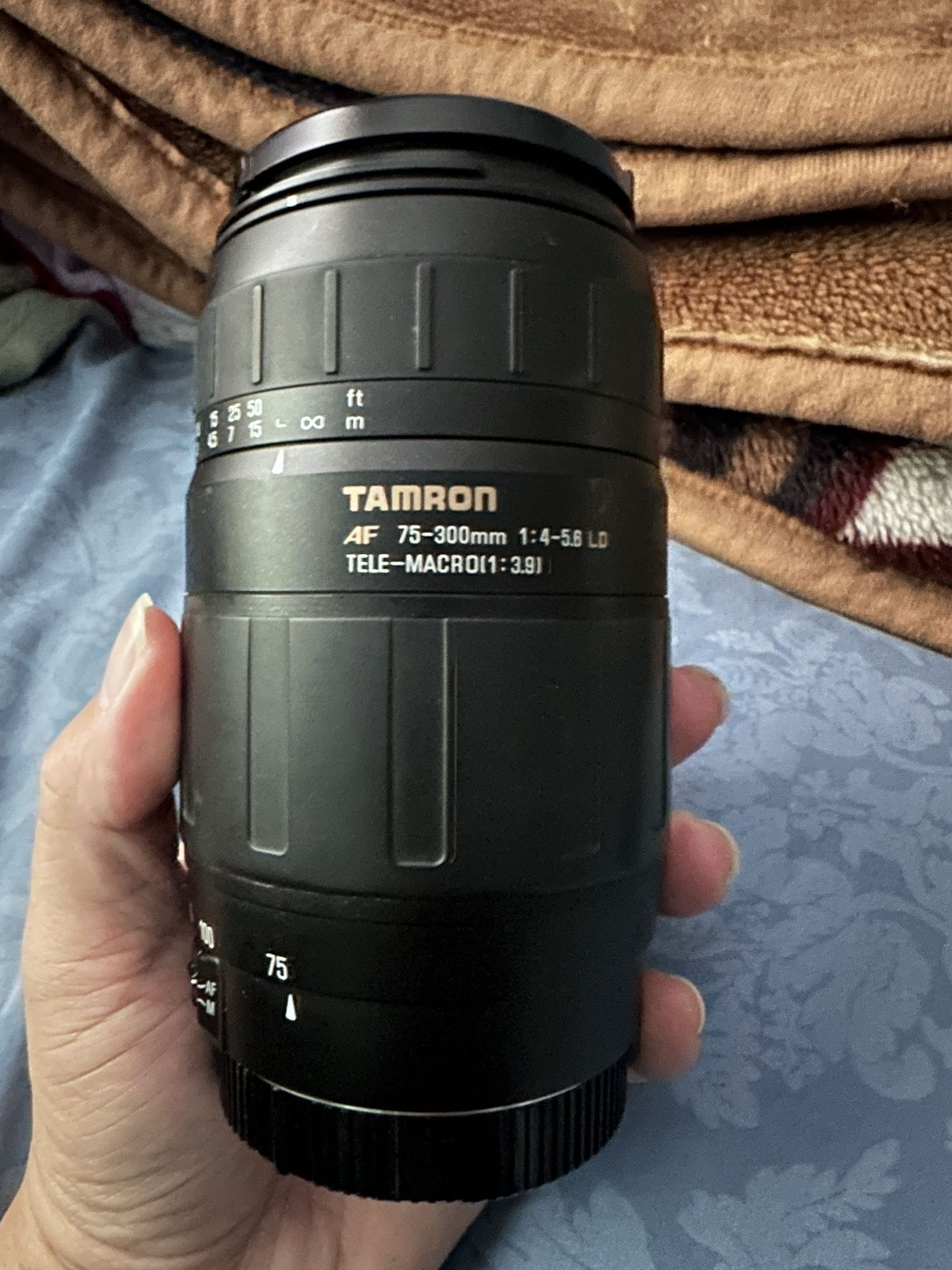 Tamron AF 75-300mm F/4-5.6