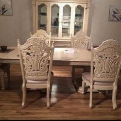 Dining room set