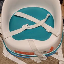 Prince Lionheart Baby Booster Squish Seat for Dining Table, Soft Seat with 3-Point Harness and Dual-Strap System for Toddler