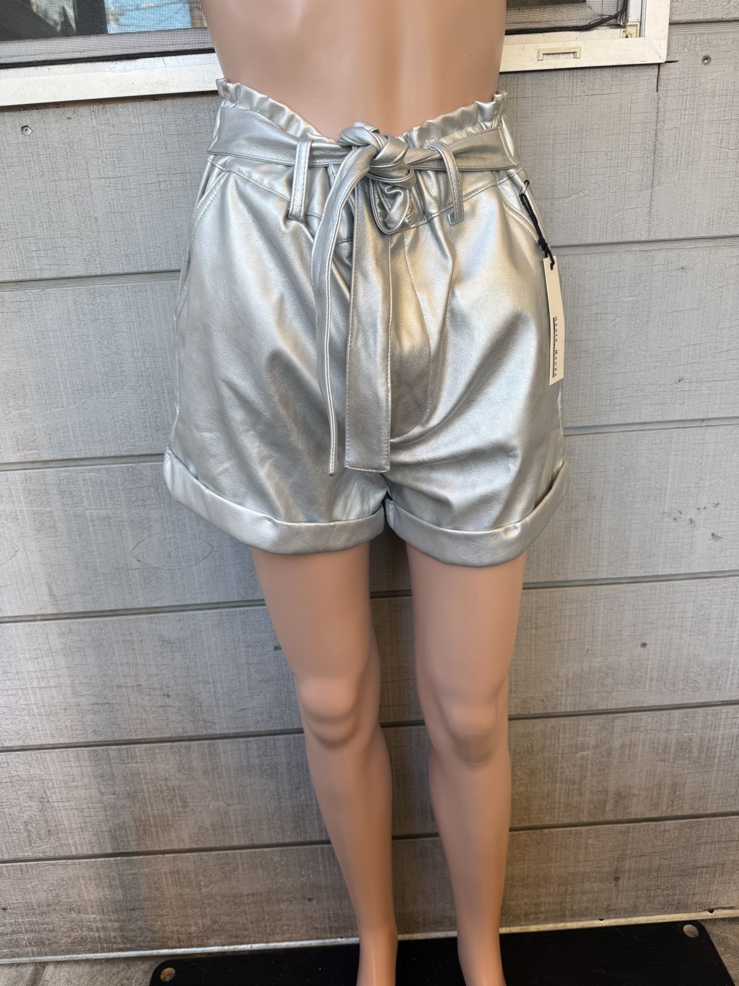 Women’s Faux Leather Tie Front Shorts Size Medium
