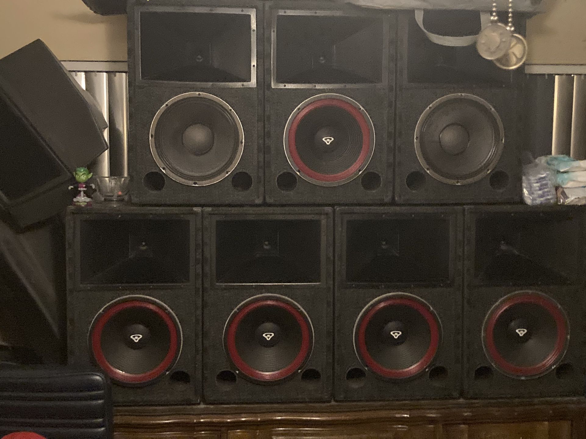 Vintage like new cerwin Vega 12 inch speakers I