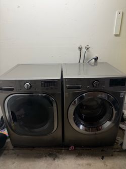 LG Washer and Dryer Set