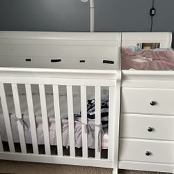White Baby Crib w Attached Drawers & Changing Table
