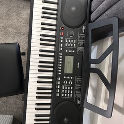 Electronic piano keyboard
