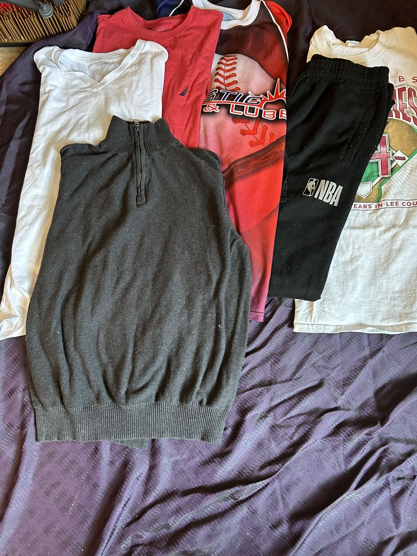 Men’s Size Medium 6pc Mixed Clothing Lot Sweat Pants Tees Sweater To include Nautica tee Old Navy tee Baseball theme athletic tee Mark Law sweate