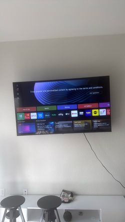 LG - 65” Class UA77 Series LED AI 4K UHD Smart webOS TV (2025)
