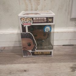 Alien Twins MIB International 741