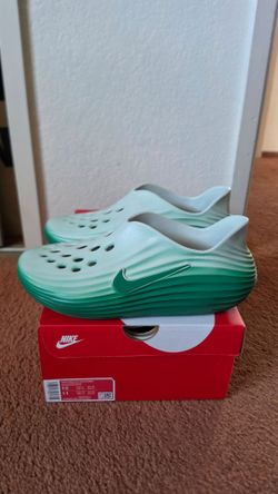 Size 10 nike reactx rejuven8