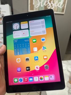 Ipad 6 32gb wifi , like new!