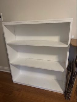 Bookcase (three shelves)
