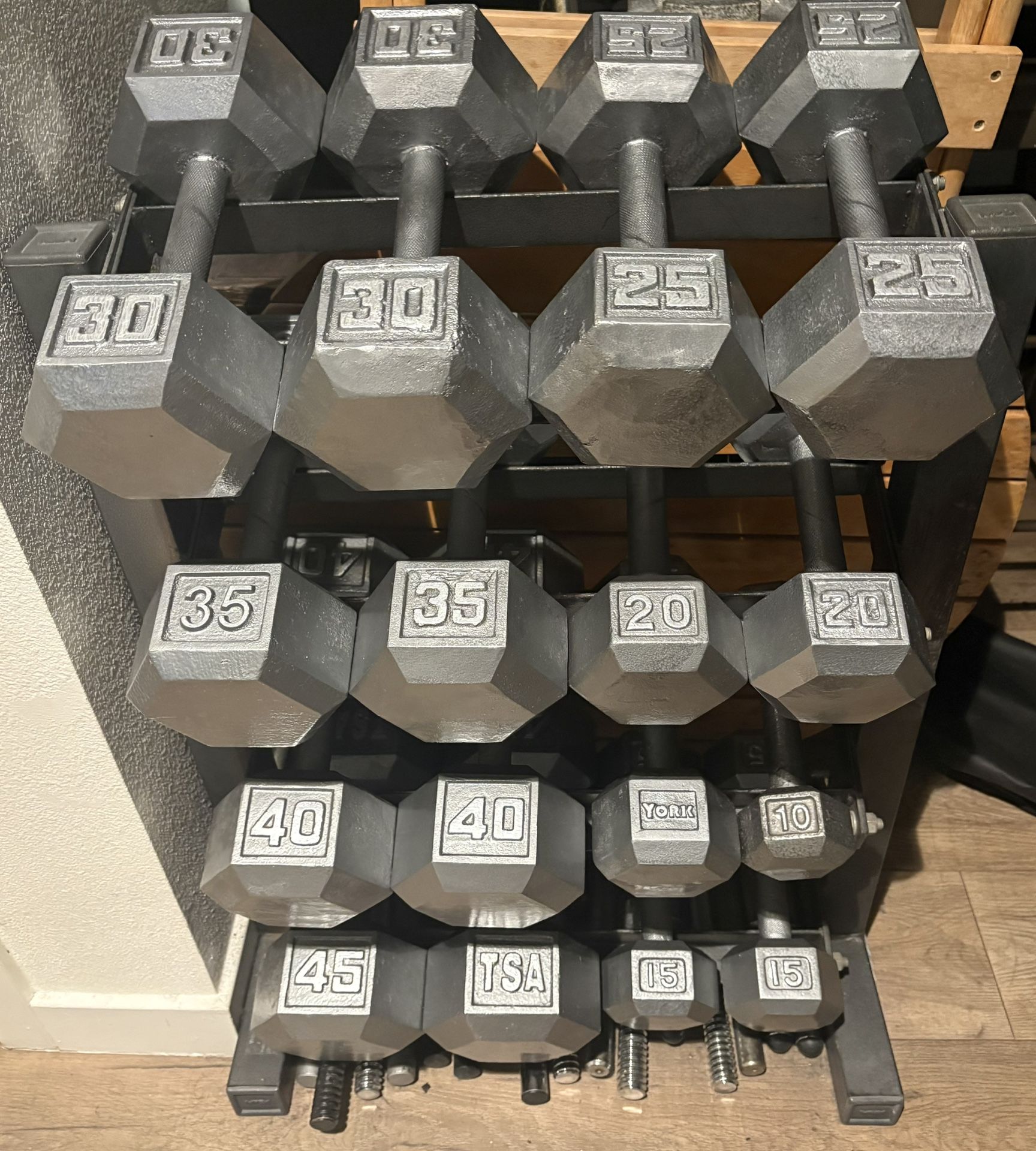 Set Of Cast Iron Hex Dumbbells 15s To 45s Total 420 lbs (NO RACK