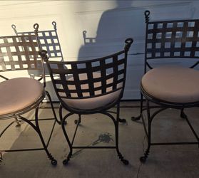 4 swivel Bar Stool