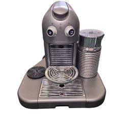 Nespresso Gran Maestria Espresso Machine – Excellent Condition w/ Aeroccino