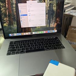 2019 Macbook Pro 15 inch i7 1TB
