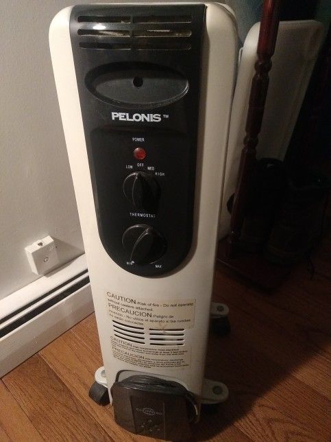 PELONIS HO-157C 0009 OIL FILLED ELECTRIC RADIATOR 1500W RADIANT HEATER!