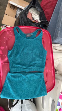 Woman’s 2 piece outfit