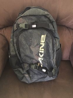New kids DAKINE backpack Camo