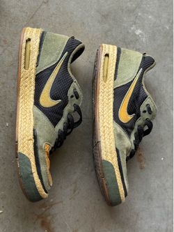 2011 Nikes in good condition