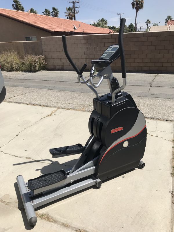 EXCELLENT CONDITION Ironman 600e Elliptical Machine for Sale in Palm