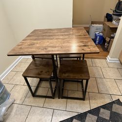Kichen Table 