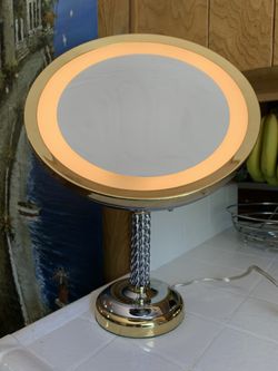 Cosmetic Mirror With Light