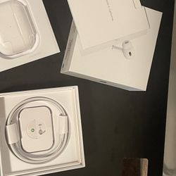 pple AirPods Pro 2 Wireless Earbuds with Active Noise Cancellation