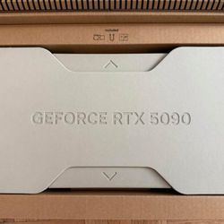 GeForce RTX 5090 FE
Founder Edition 32GB GDDR